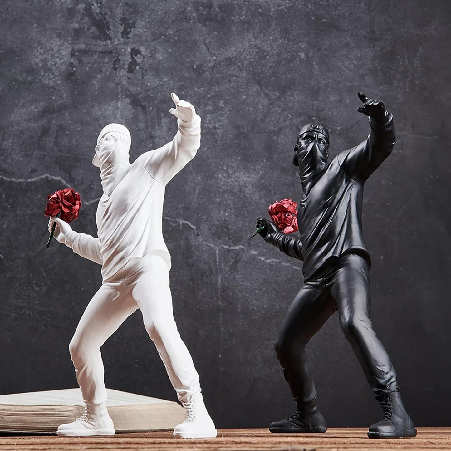 Banksy Flower Throwing Statue Flower Thrower Sculpture, Man's Room Figurines Home Decor for Shelves, Resin Art Craft Desk Decoration Collection Ornament Gift (White)