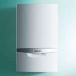 Vaillant ecoTEC Plus 832 LPG Combi Boiler 32kW (0010021825) – High Efficiency Heating Solution